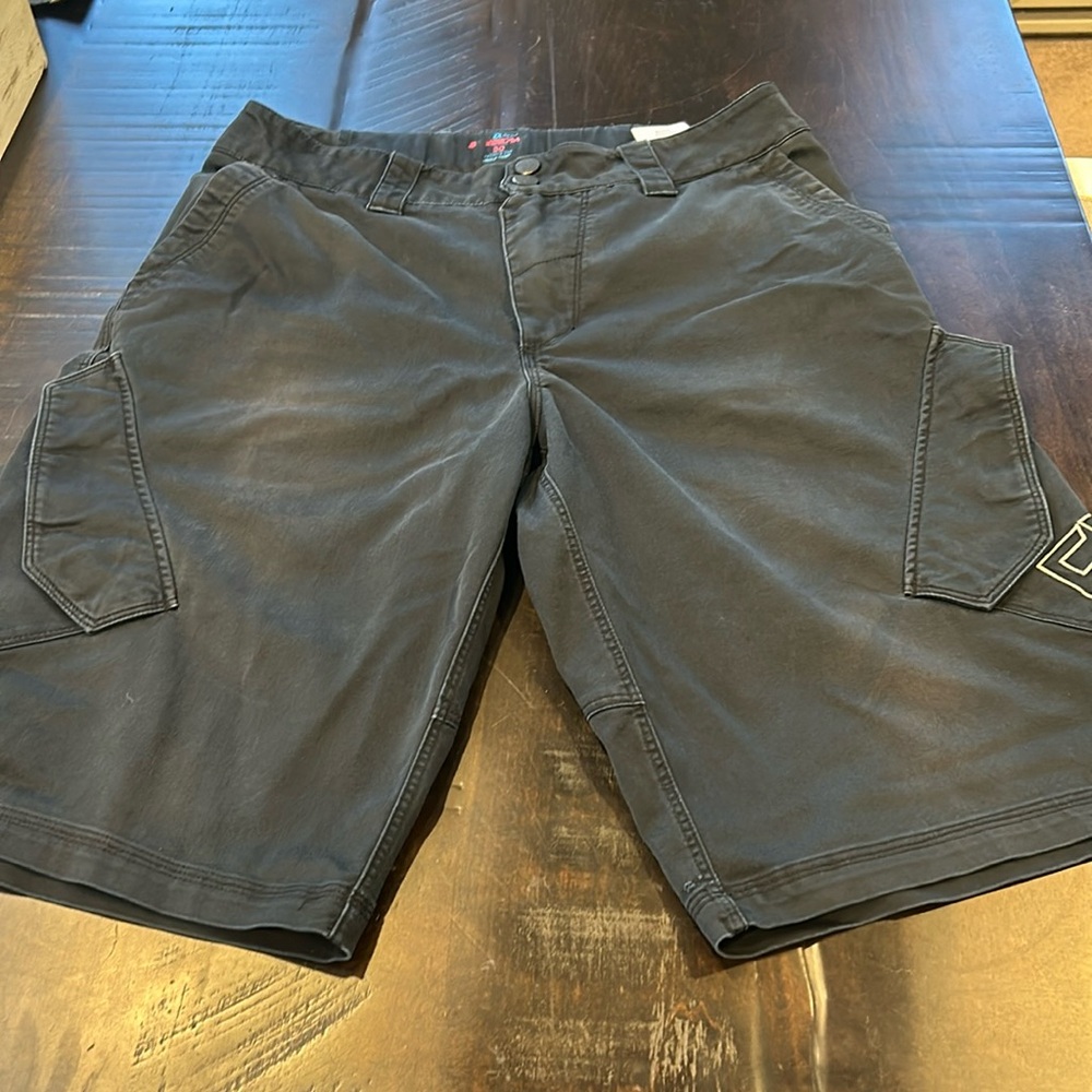 FOX Racing Shorts Size 30 - Picture 2 of 4